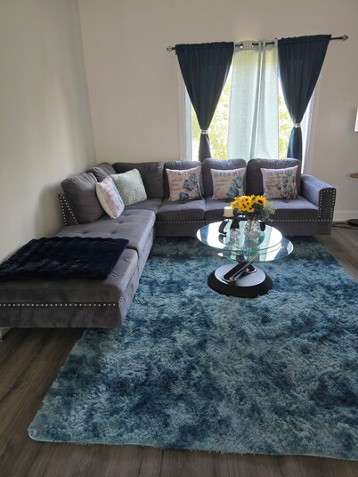 Brand New Modern Niagara Getaway