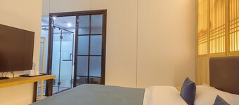 Room-heinemann Hotel Courtyard or Terrac