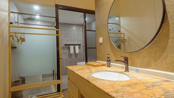 Room, 1 Bedroom, Accessible, Smoking | Bathroom