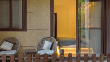 Room, 1 Bedroom, Accessible, Smoking | Terrace/patio