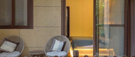 Room, 1 Bedroom, Accessible, Smoking | Terrace/patio