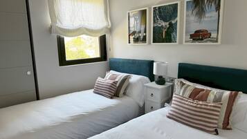 2 bedrooms, iron/ironing board, free WiFi, bed sheets