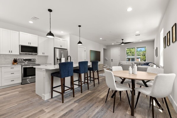 House | 3 bedrooms, Internet