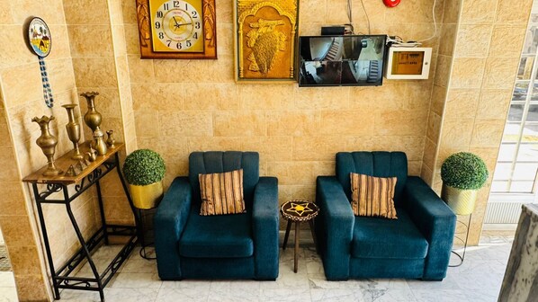 Reception - new Hamoudeh hotel (Amman)