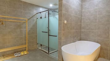 Room, 1 Bedroom, Accessible, Smoking | Bathroom