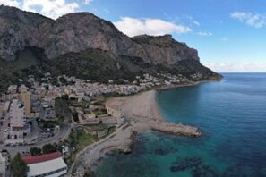 Beach - Panoramic apartment on the beach A/C (Palermo)