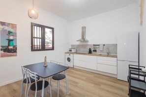 Fridge, microwave, coffee/tea maker, electric kettle