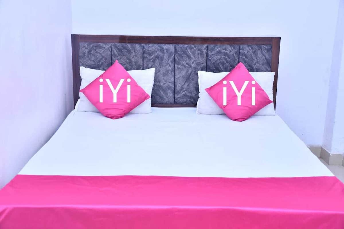 Standard Room | Rollaway beds, free WiFi, bed sheets
