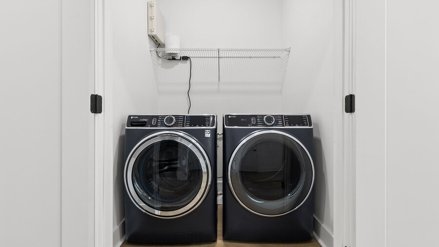 NEW Casa Sol Casa Cielo - Luxurious Newly Built Tampa Townhouses In Prime Location