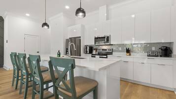 Apartment | 6 bedrooms, Internet