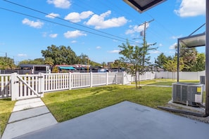 6 عدّة غرف نوم وخدمة الإنترنت