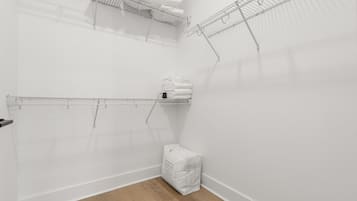 Apartment | 3 bedrooms, Internet