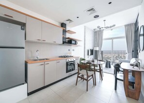 House | 1 bedroom, Internet - Dubai Hills Sleeps 2 With Private Balcony (Dubai)