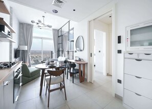 House | 1 bedroom, Internet - Dubai Hills Sleeps 2 With Private Balcony (Dubai)
