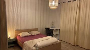 2 slaapkamers, een bureau, gratis wifi, beddengoed