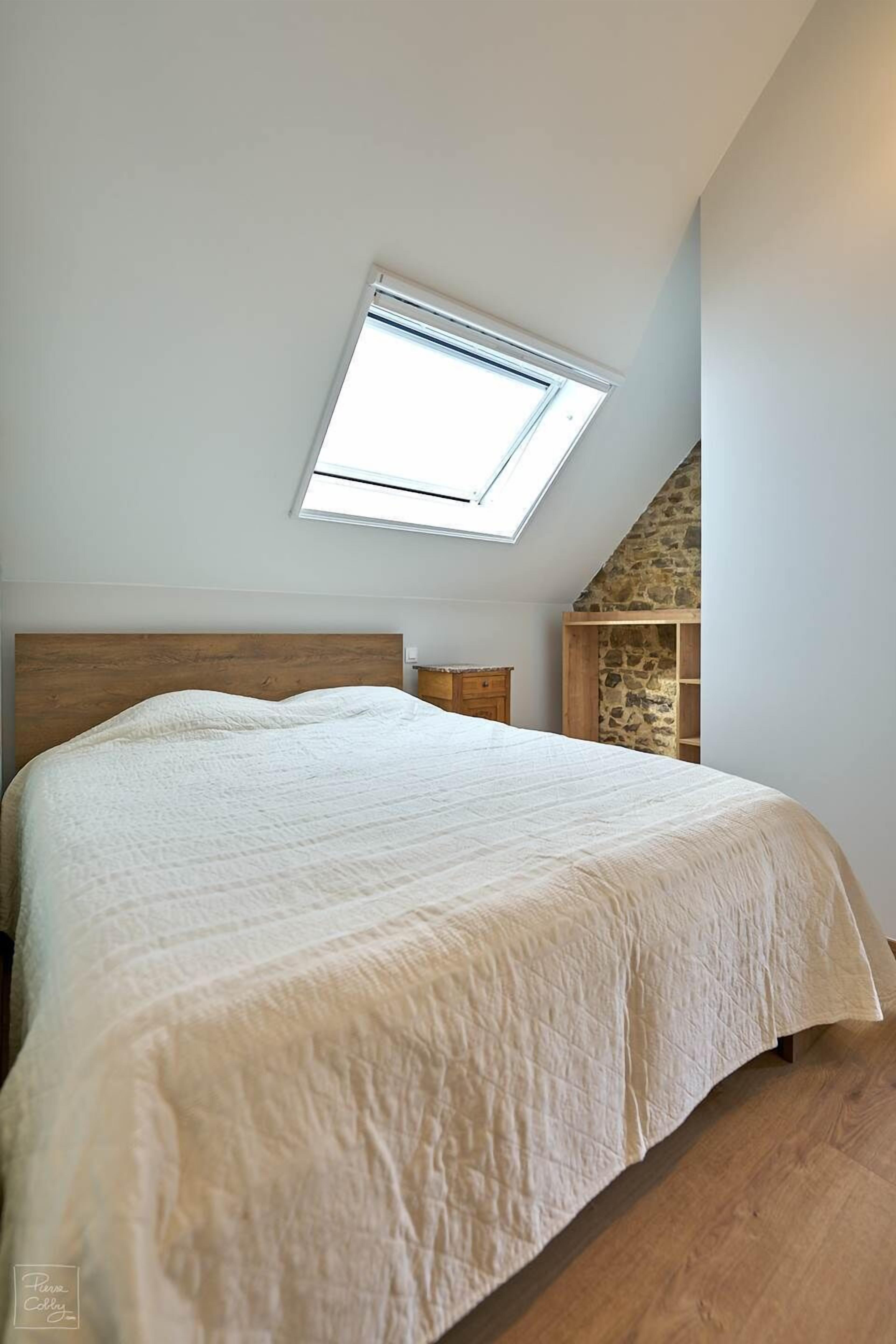 4 عدّة غرف نوم ومكواة/لوح كي وسرير سفر وواي فاي مجانًا