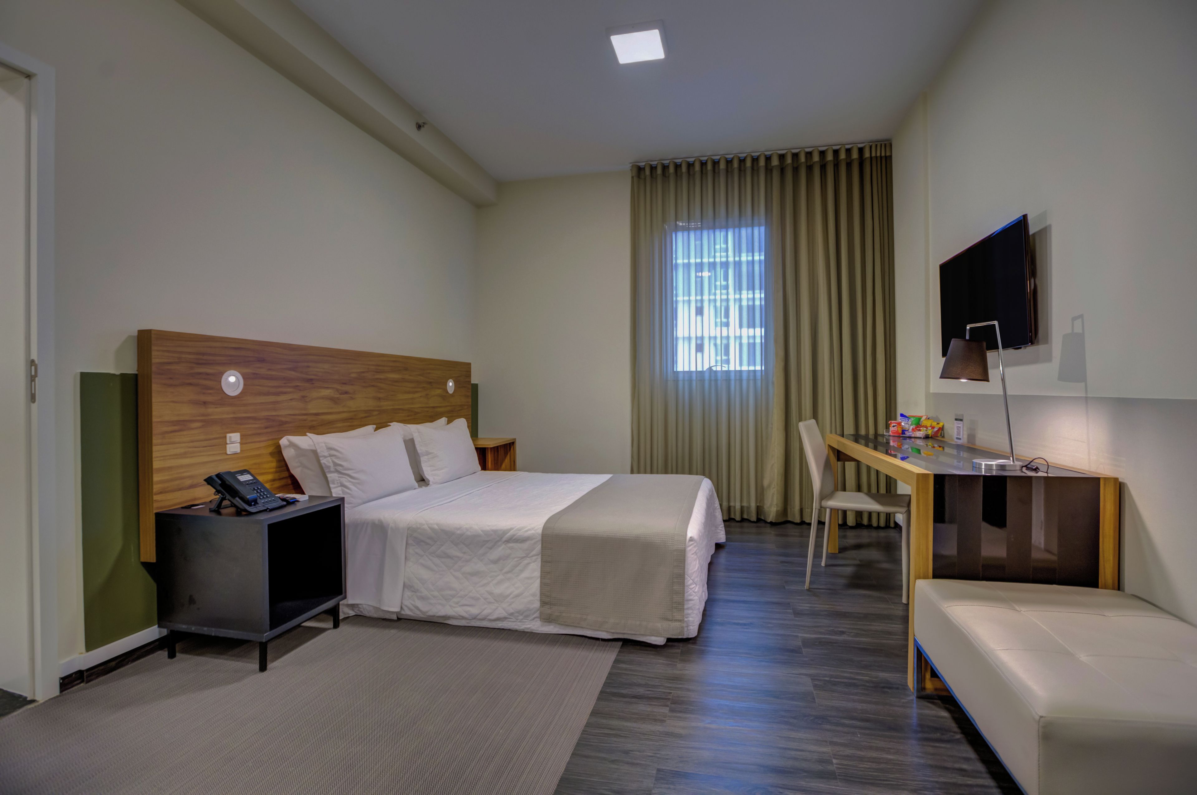 Habitación exclusiva con 2 camas individuales, vistas a la ciudad
