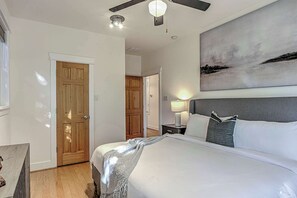 2 bedrooms, WiFi, bed sheets