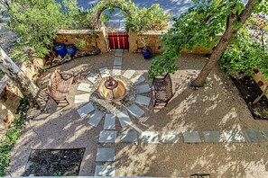Terrace/patio - 2BR Retreat in Bouldin Creek - Walk to SoCo (Austin)