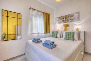 2 Schlafzimmer, Schreibtisch, Bügeleisen/Bügelbrett, kostenloses WLAN