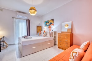 2 Schlafzimmer, Schreibtisch, Bügeleisen/Bügelbrett, kostenloses WLAN