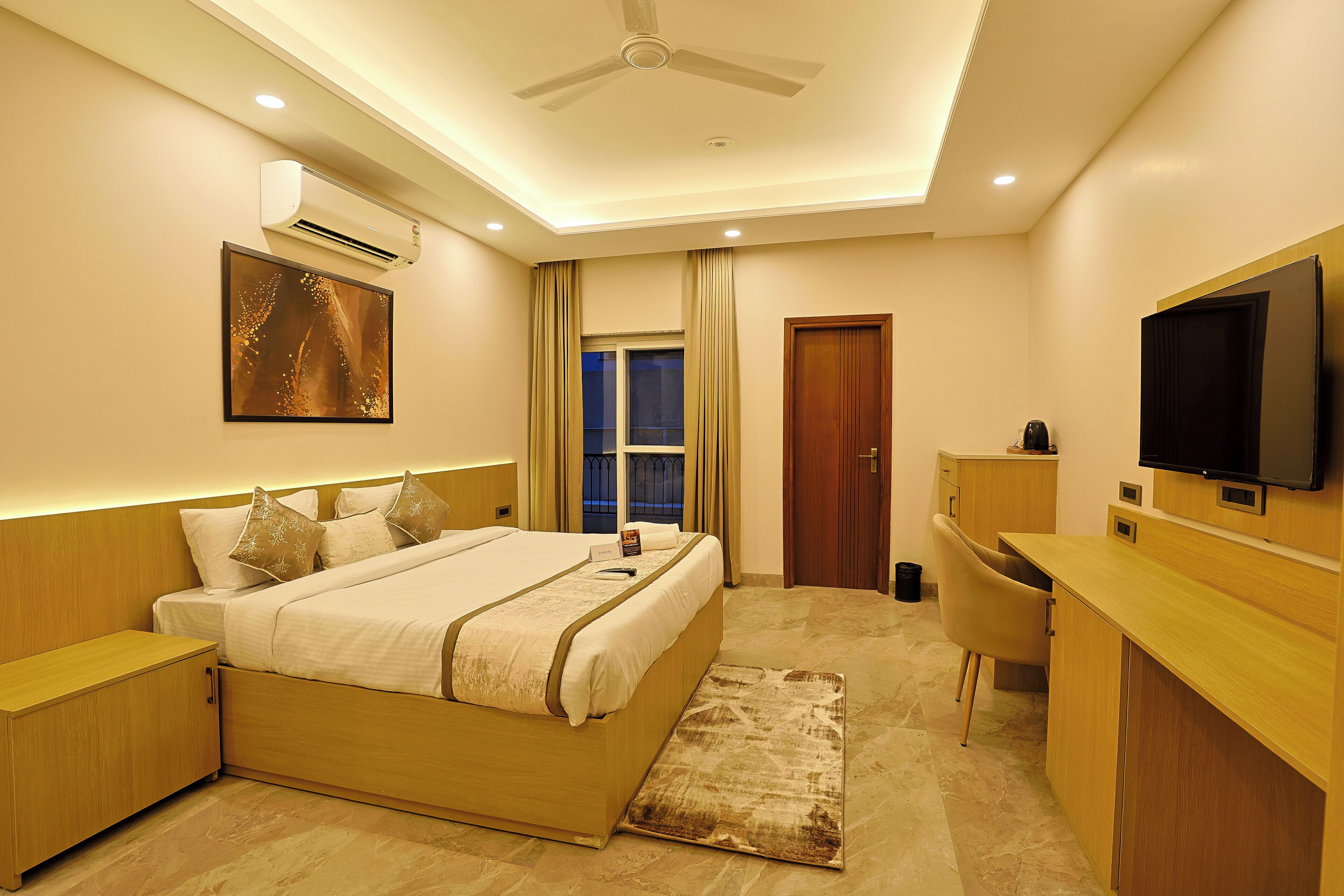 Luxury Room | Desk, free WiFi