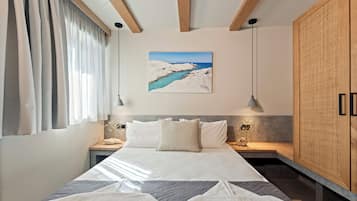 In-room safe, blackout curtains, soundproofing, iron/ironing board