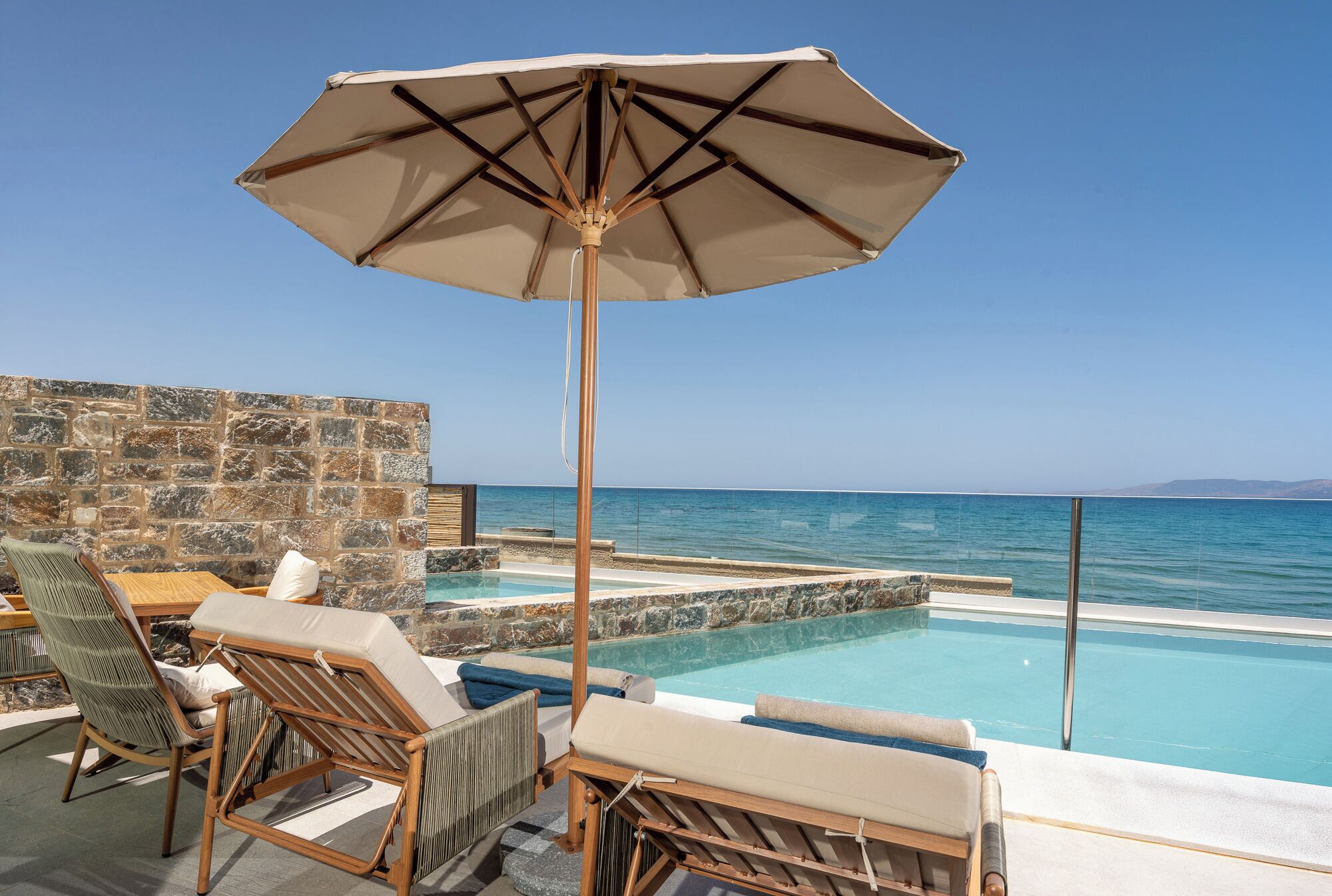 Seafront One Bedroom Cave Suite with Private Pool | Private pool