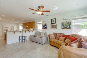 House (2 Bedrooms) | Interior - Resort Perks & Office! spacious Palm Springs Home (Palm Springs)
