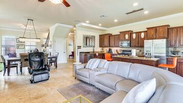 House (2 Bedrooms) | Interior