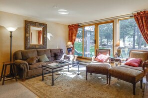 Interior - 1 Mi to Vail Ski Resort: Condo w/ Resort Perks! (Vail)