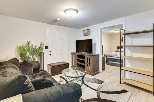 < 2 Mi to Umass Health & Dtwn: Traveling Pros Hub