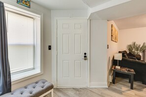 Apartment (1 Bedroom) | Interior - < 2 Mi to Umass Health & Dtwn: Traveling Pros Hub (Worcester)