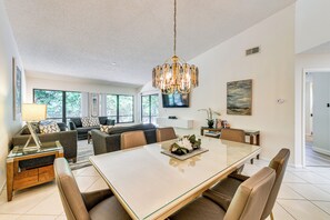 Apartment (2 Bedrooms) | Interior - 4 Mi to Siesta Beach: Condo w/ Community Perks! (Sarasota)