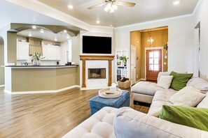 House (3 Bedrooms) | Interior