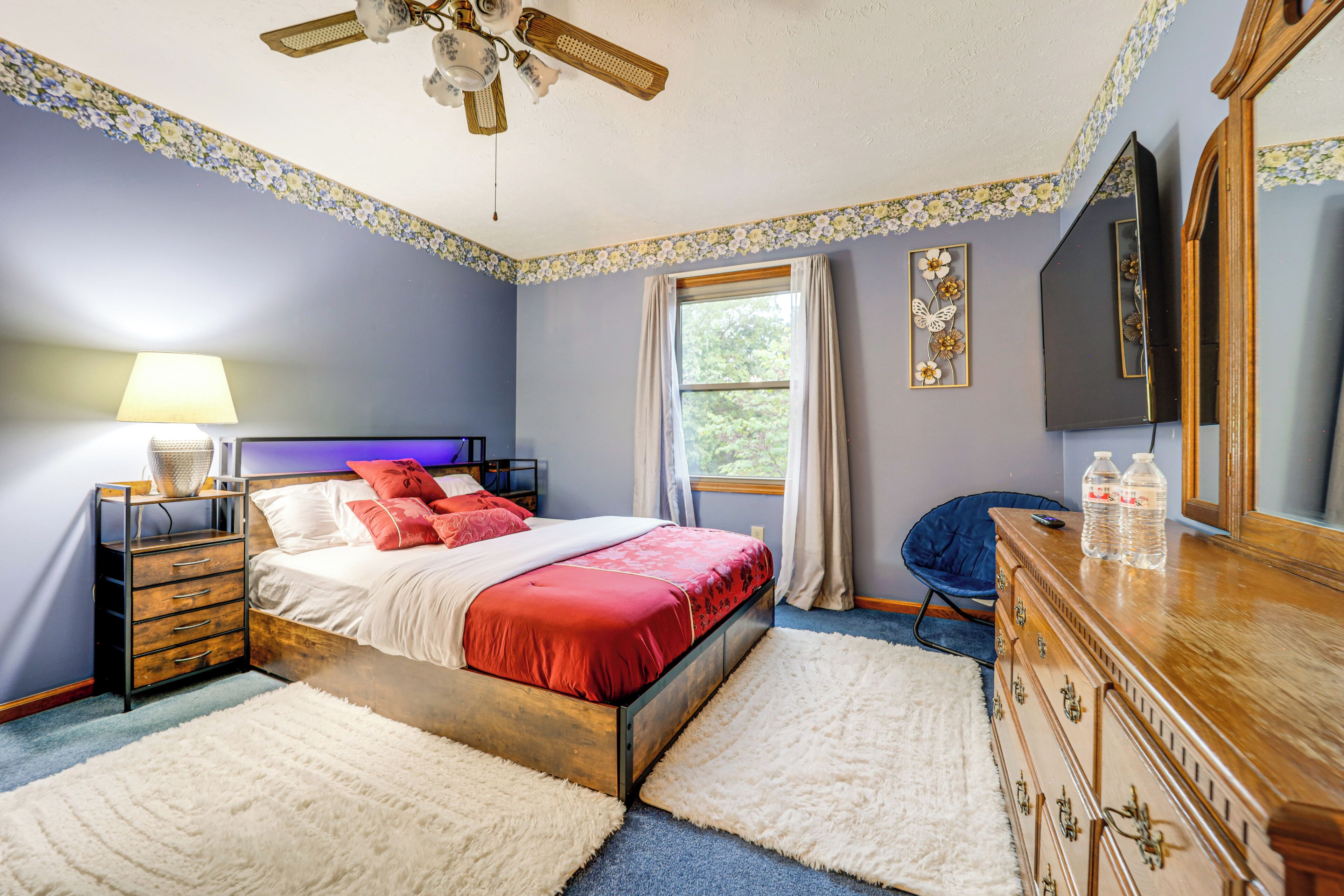 House (6 Bedrooms) | Interior