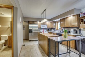 Interior - Families Welcome! Spacious Suburban Home in Dayton (Dayton)