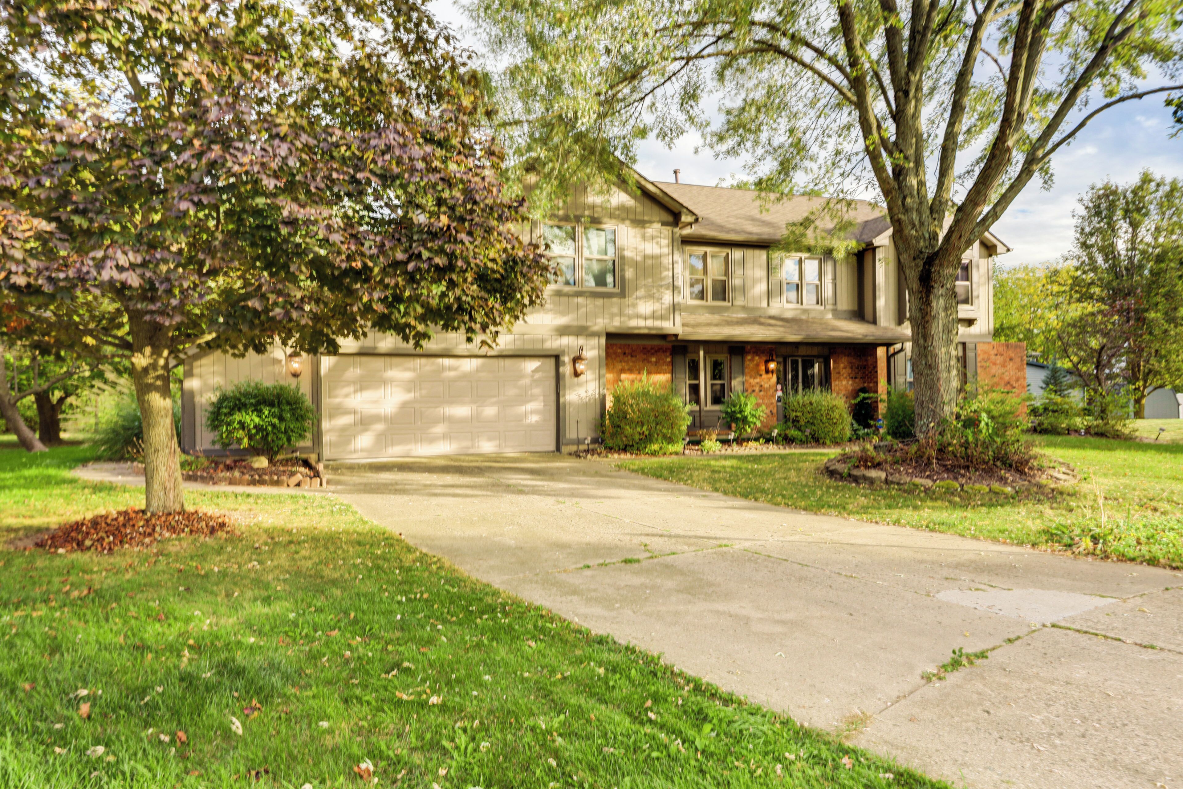 House (6 Bedrooms) | Interior
