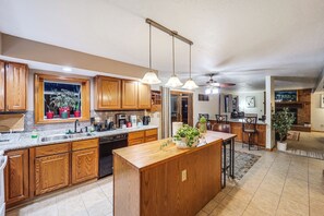 Maison (6 Bedrooms) | Intérieur