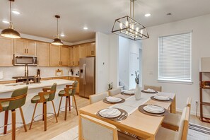 Interior - Great for Families! Newly Built Home in Aurora (Aurora)