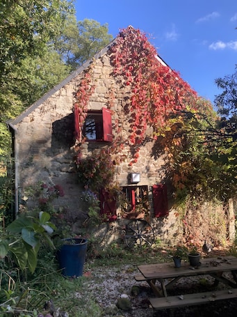 Exterior. Holiday Home '6 Personnes' with Shared Terrace, Shared Garden and Wi-Fi
