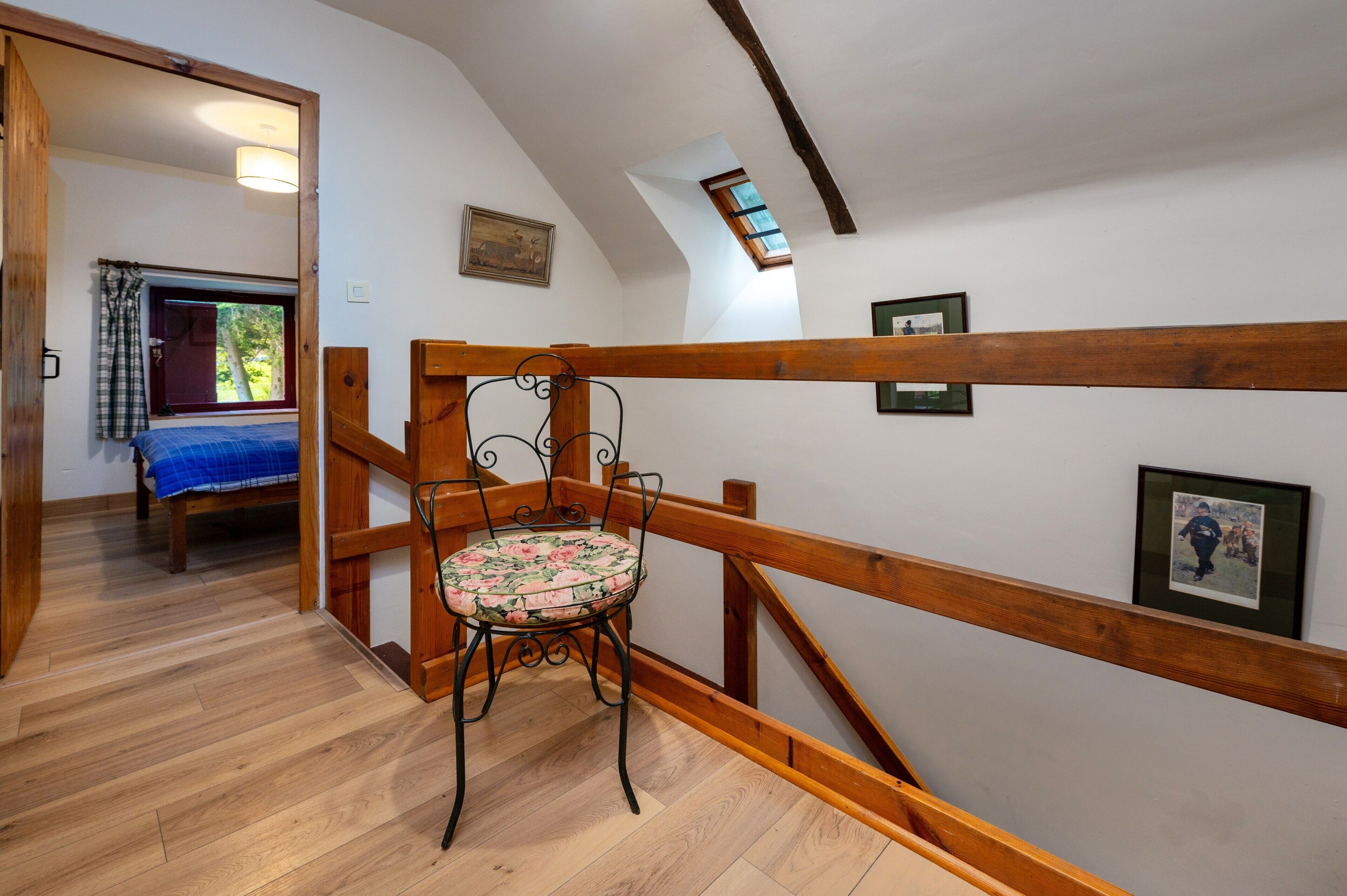 3 chambres, fer et planche à repasser, Wi-Fi, draps fournis