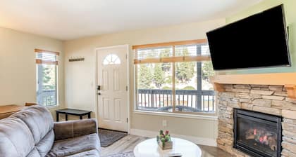 1 Mi to Stagecoach Chairlift: Stateline Condo