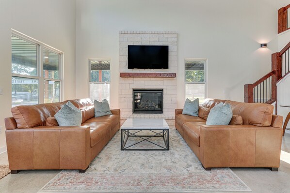 House (4 Bedrooms) | Front of property - New Home, Short Walk to Lake Texomas Sandy Shores (Kingston)