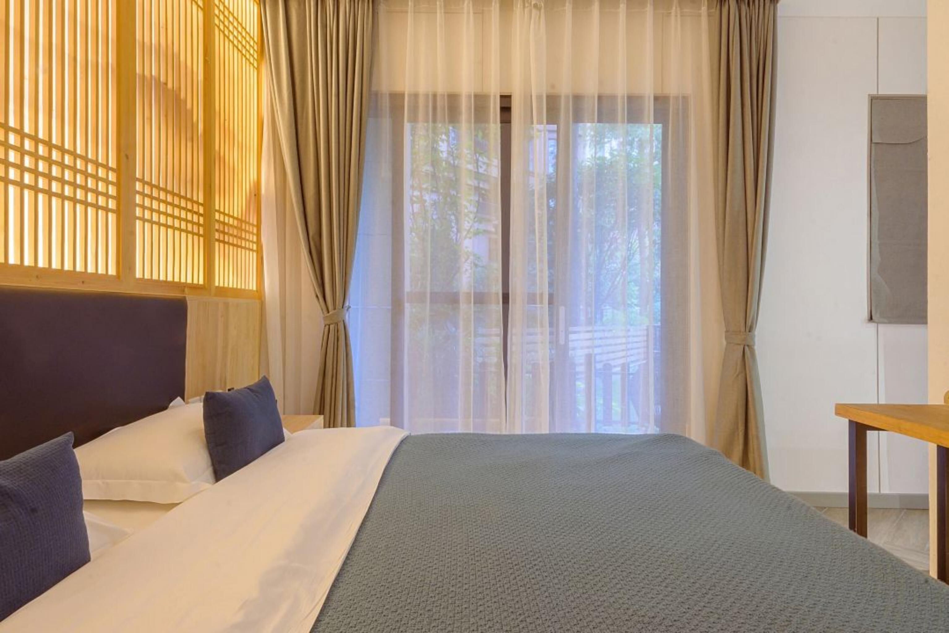 Room, 1 Bedroom, Accessible, Smoking | 1 bedroom