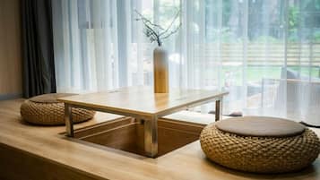 Room, 1 Bedroom, Accessible, Smoking | Interior