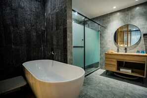 Room, 1 Bedroom, Accessible, Smoking | Bathroom - Room-heinemann Hotel Standard King Room (Leshan)