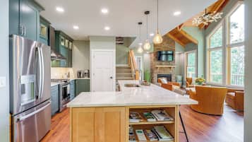 House (4 Bedrooms) | Interior