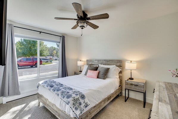 House (3 Bedrooms) | Interior - Mtn Biker's Escape! 7 Mi to Kokopelli Loops Trails (Fruita)