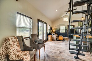 Apartment (0 Bedroom) | Interior